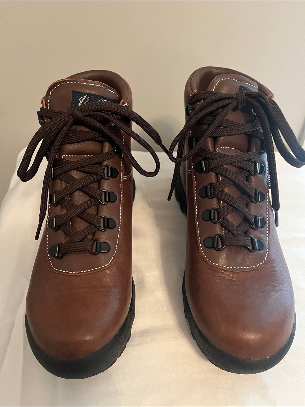 Vasque Brown Leather Lace-Up Men's Hiking Boots